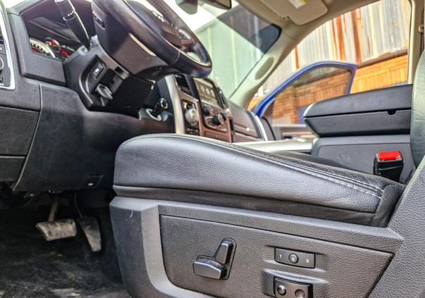Dodge RAM cena 99000 przebieg: 166000, rok produkcji 2018 z Strzelno małe 121